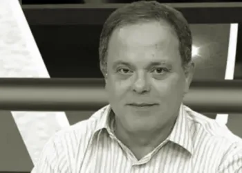 Coração de apresentador falha e triste notícia abala o esporte brasileiro