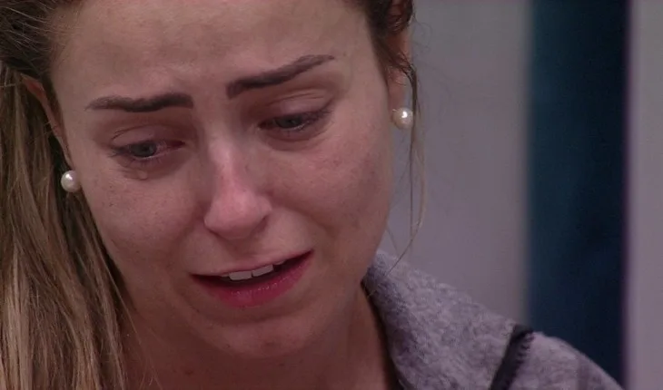 Paula deixará Globo e imediatamente vai parar na delegacia por racismo