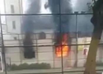 Vídeo: incêndio destrói igreja no Rio de Janeiro e deixa fiéis desolados