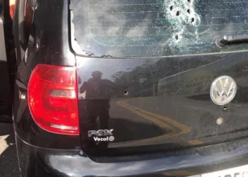BANDIDOS SÃO MORTOS EM CONFRONTO COM A POLICIA NO RJ!! (IMAGENS FORTES) +18