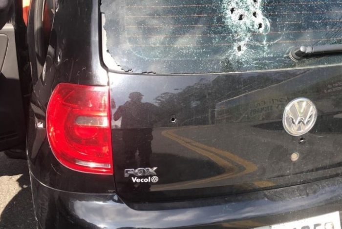 BANDIDOS SÃO MORTOS EM CONFRONTO COM A POLICIA NO RJ!! (IMAGENS FORTES) +18