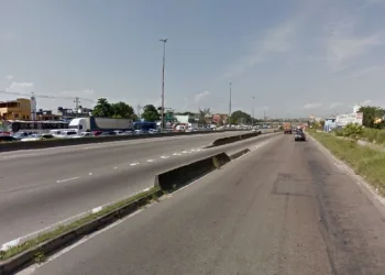MOTORISTA É BALEADO NA AVENIDA BRASIL!!
