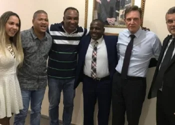 Mulher Melão é batizada na igreja Universal: ‘Lá não sofro preconceito’