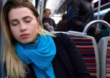 Não dormir o suficiente faz com que engorde 1kg por semana