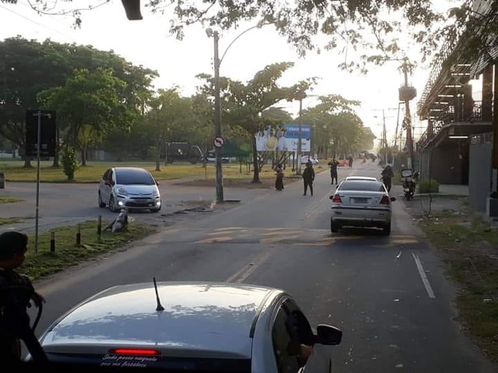 UM ELEMENTO FOI MORTO E OUTRO FERIDO APÓS FURAREM BLOQUEIO DO EXÉRCITO NA ZONA OEDTE