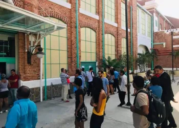 URGENTE!! OS POUPA TEMPO ESTÃO FECHADOS!! QUE ABSURDO