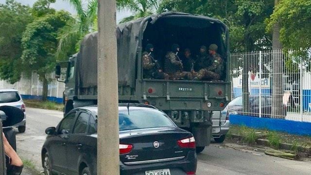 ÚNICO OFICIAL ENTRE OS PRESOS FOI O PRIMEIRO A ATIRAR EM CARRO DE MÚSICO DIZEM MILITARES