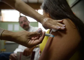 Fake news são empecilho para aumento da vacinação contra HPV