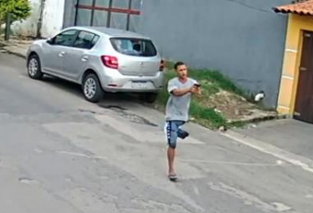“Saci do crime” apavora na Baixada. Ele tem apenas uma perna, mas não deixa por menos