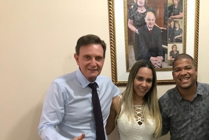 Fruta abençoada: Mulher Melão agora é da Igreja Universal