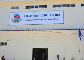 Criminosos invadem Câmara Municipal de Seropédica