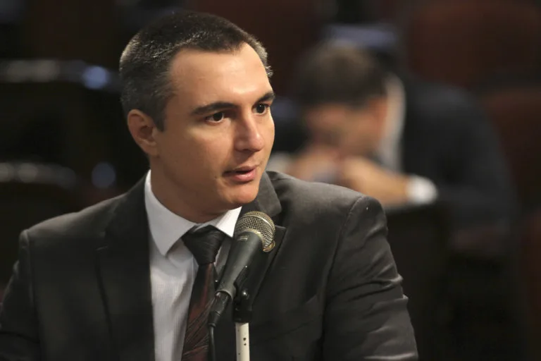 Pedro Fernandes favorito para substituir Crivella? DIARIO DO RIO..