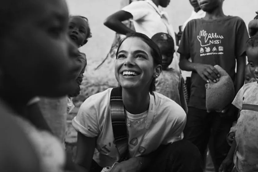 Em 5 dias, campanha divulgada por Bruna Marquezine acumula R$ 300 mil
