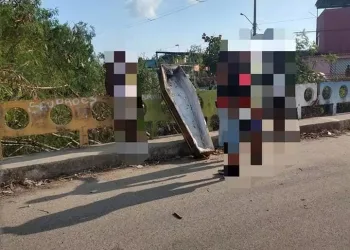 Zona Oeste: geladeira, fogão e agora caixão aparece boiando em rio