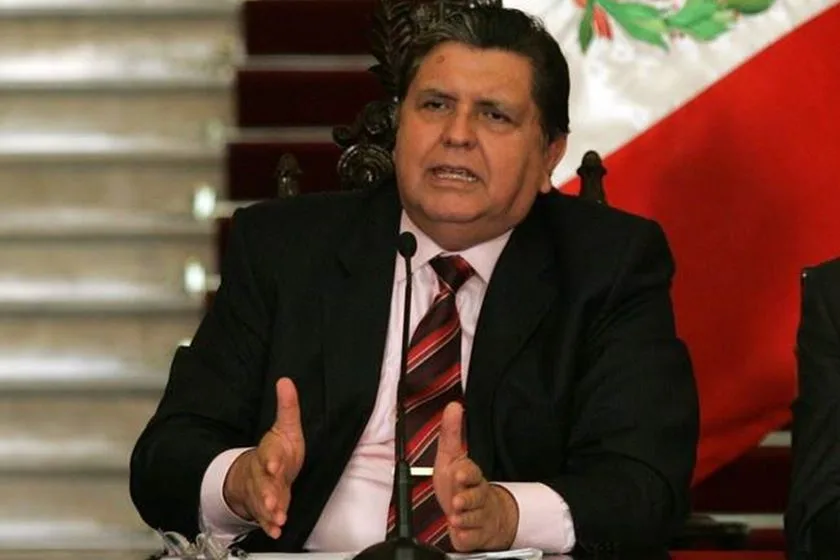 PRESIDENTE DO PERU TENTA SE MATAR AO SER PRESO