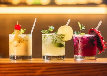 Novo tipo de álcool promete bebedeiras sem ressaca e sem afetar o fígado