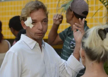 Sobrevivente volta à Muzema e relata o resgate: “Escavei com as mãos”