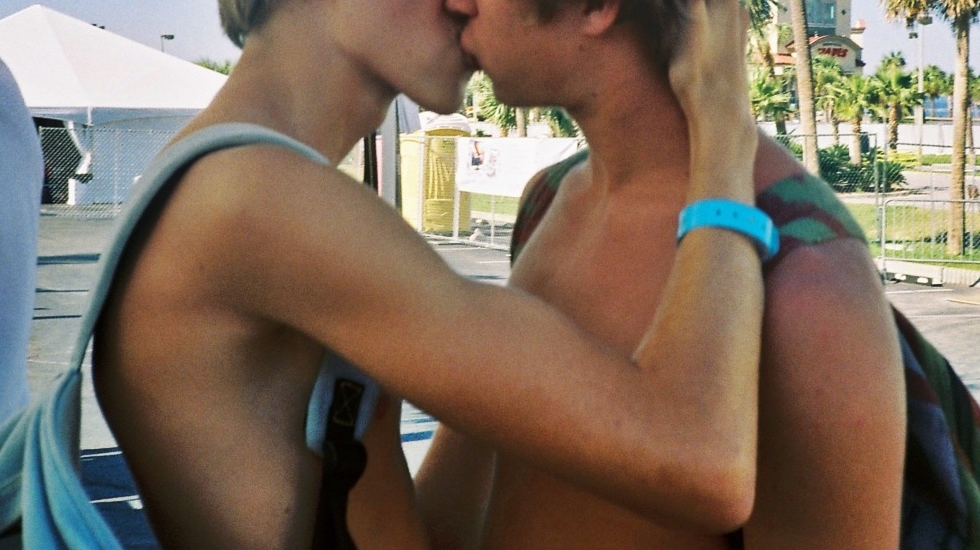 Atleta Famoso descobre que o filho de 16 anos é gay e surpreende ao declarar: “Meu viadinho”