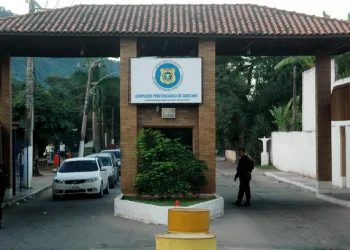 Preso morre com meningite em Presídio da Zona Oeste. Carcereiros temem surto