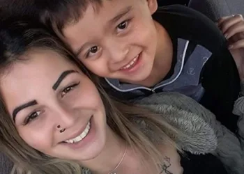 Grávida tenta salvar filho de afogamento, mas os dois morrem