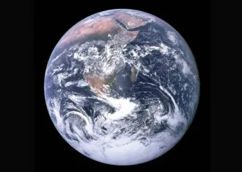 Nasa confirma que Brasil está forçando a terra a girar para trás