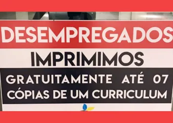 Idéia de imprimir currículo de graça para desempregados se espalha pelo Brasil