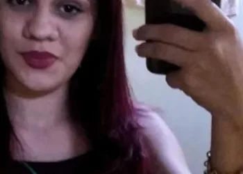 Homem mata companheira com mais de 20 facadas em Manaus