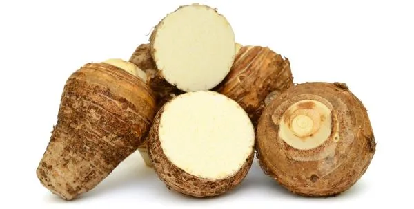 Homem morre após tomar suco de inhame cru