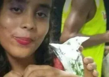 Aluna é espancada e morta por colega que teve o caderno rasgado