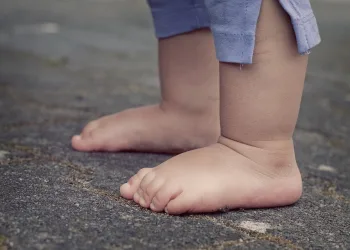 Padrasto mata bebê a socos, porque ela não queria dormir