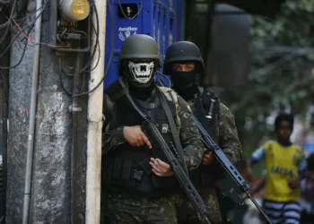 Bandidos atacam militares em comunidade da Zona Oeste