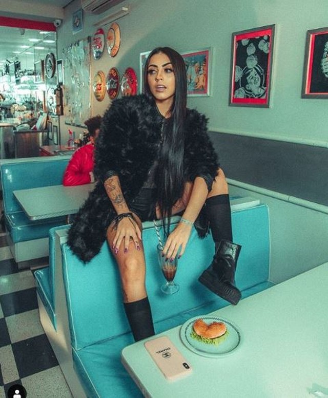 Tiro come no Dona Marta e interrompe gravação de clipe de MC Mirella