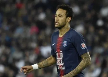 Neymar tem avião e helicóptero bloqueados em processo na Receita
