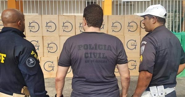 PRF apreende no Rio 6 milhões de cigarros contrabandeados