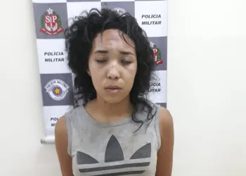 Jovem de 18 é presa suspeita de torturar e matar o irmão de 5 anos em Ritual Satânico