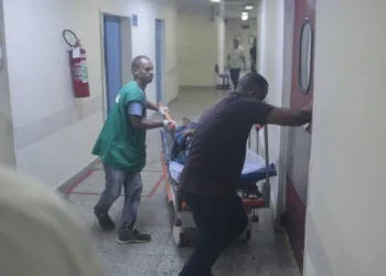 Pacientes são transferidos durante falta de energia em hospital da Zona Oeste