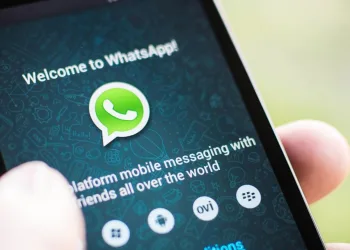Mulher entra na Justiça para que marido mostre conversas do Whatsapp