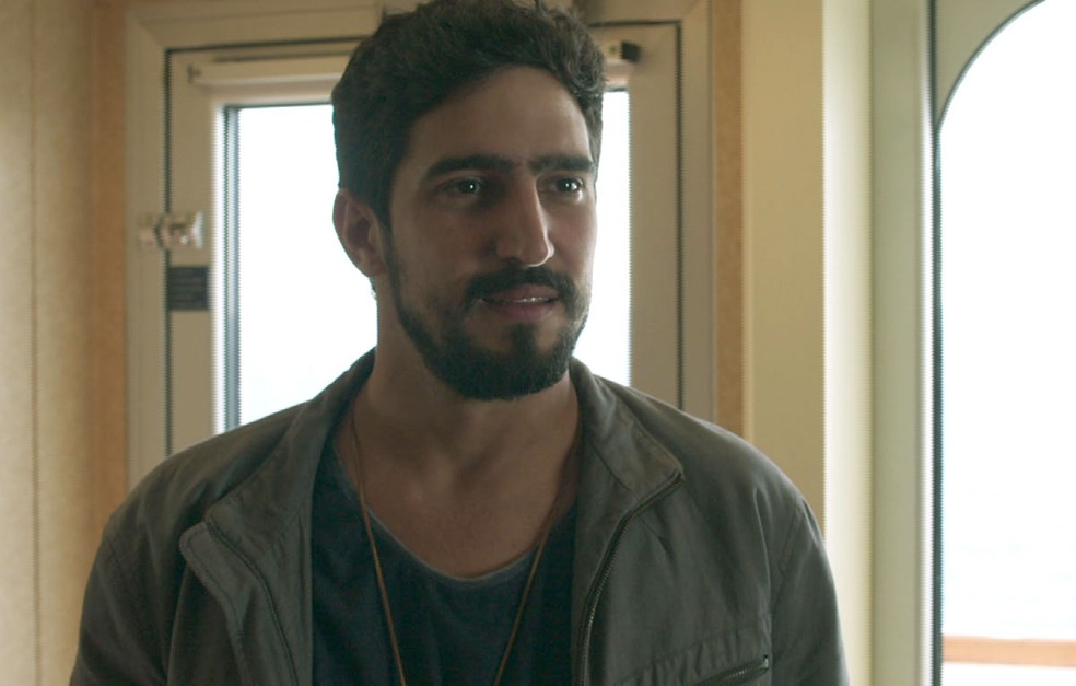 Galã da Globo ajuda ex-ator da Record que enfrenta câncer e pede apoio financeiro aos fãs