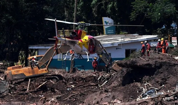 Após 100 dias, corpo intacto é encontrado em Brumadinho e surpreende equipe de resgate
