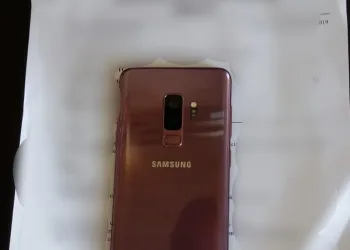 Mulher é presa com celular que foi roubado de vítima de estupro no RJ