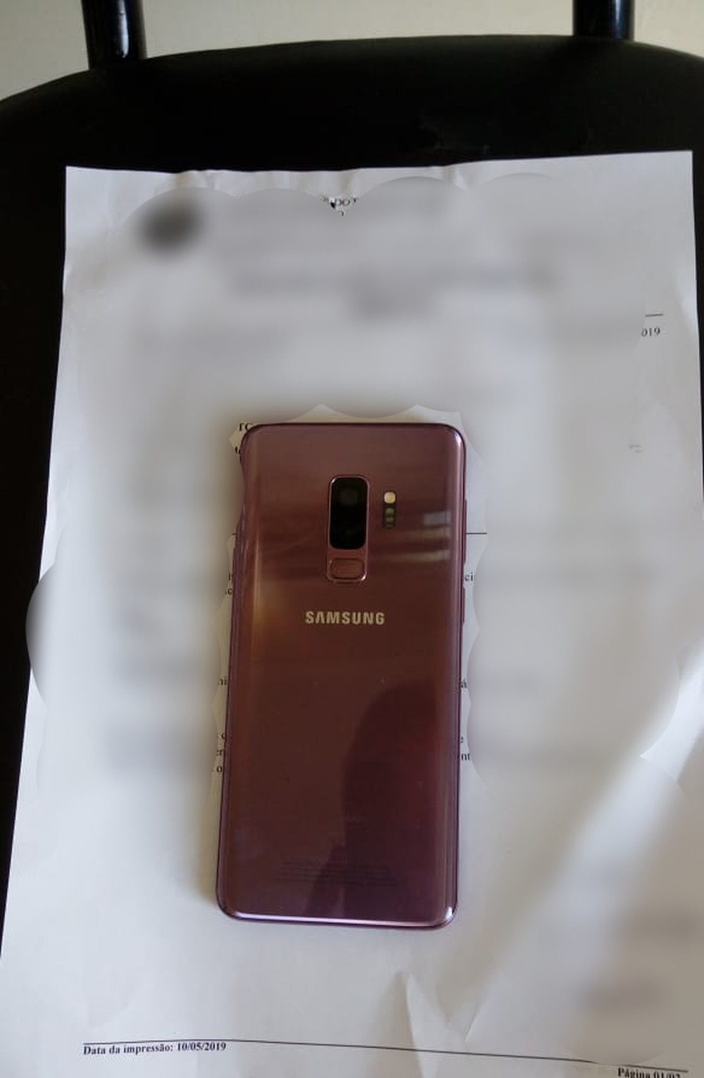 Mulher é presa com celular que foi roubado de vítima de estupro no RJ