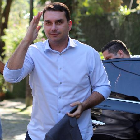 Flávio emprega 5 investigados pelo MP no Senado; salários somam R$ 86 mil