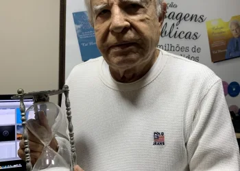 Com quase 100 anos, e dando no coro, sem Viagra!
