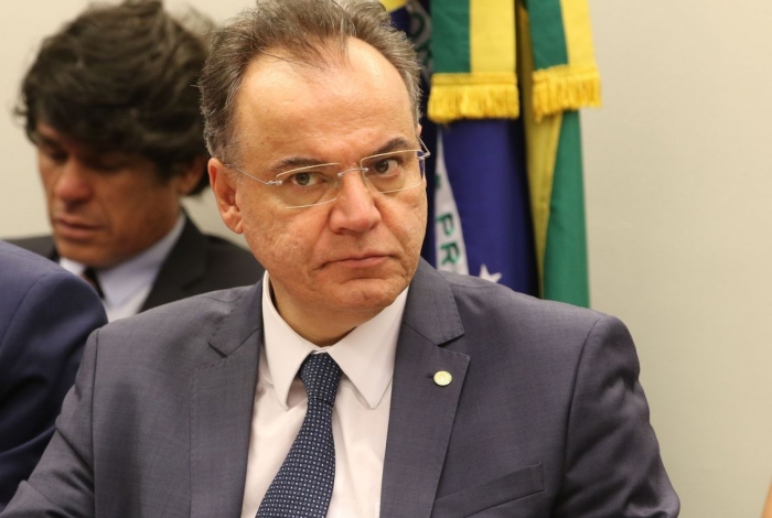 Relator Samuel Moreira diz que alternativa não reduzirá expectativa de economia de R$ 1,2 trilhão - Fabio Rodrigues Pozzebom/Agência Brasil