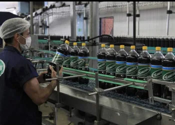 Refrigerante Mineirinho faz 70 anos com fábrica em São Gonçalo