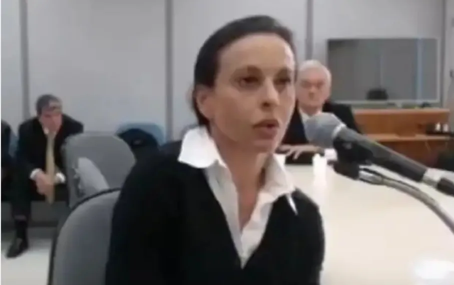 justiça determina bloqueio de bens de Adriana Ancelmo