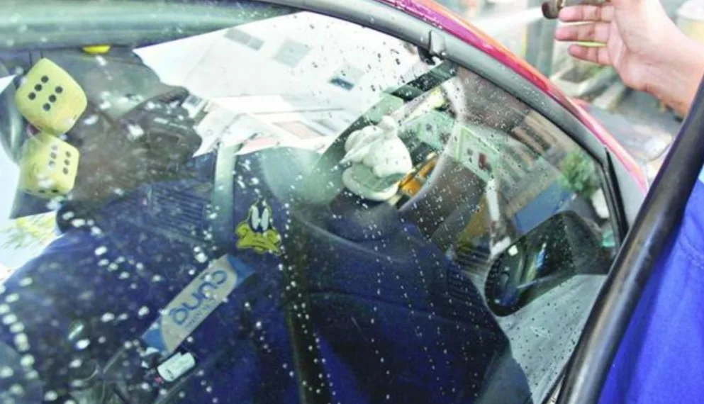 Usuário que vomitar no Uber pode ter que pagar até R$ 350