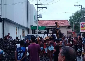 ATUALIZANDO!! CONSEQUÊNCIAS DO INCÊNDIO EM MERCADO DE CAMPO GRANDE!!