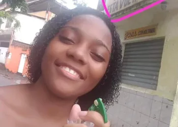 MENINA BRINCA COM ARMA E MATA SUA AMIGA EM DISPARO ACIDENTAL NA COMUNIDADE NA ZONA OESTE