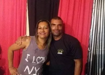 HOMEM MATA A MULHER E SE MATA EM BAIRRO NA ZONA OESTE!!